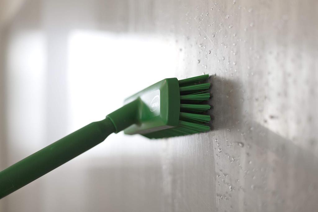 Kyowa Clean HACCP Compliant Cleaning Brush Vikan Compact Deck Brush 70425 White 200 X 60 X 120 X W X (L H)