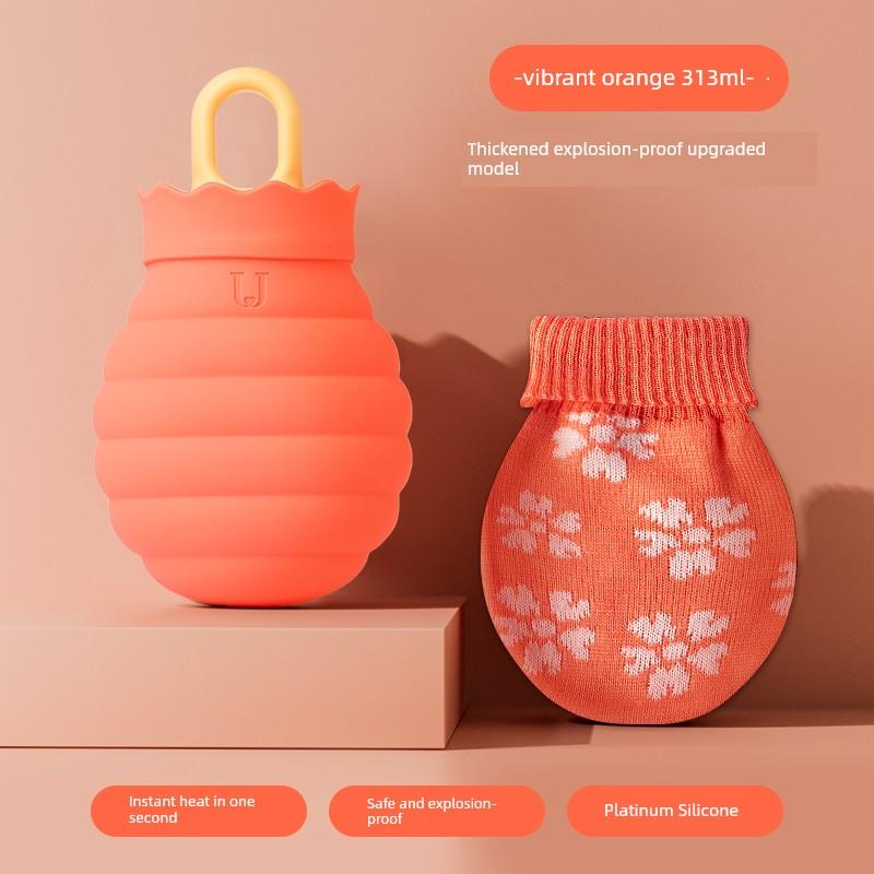 Japanese-Style Hot Compress Special Hot Water Bag for Filling with Water, Suitable for Neck Heating, Small Size for Use in Bed, Also Suitable for