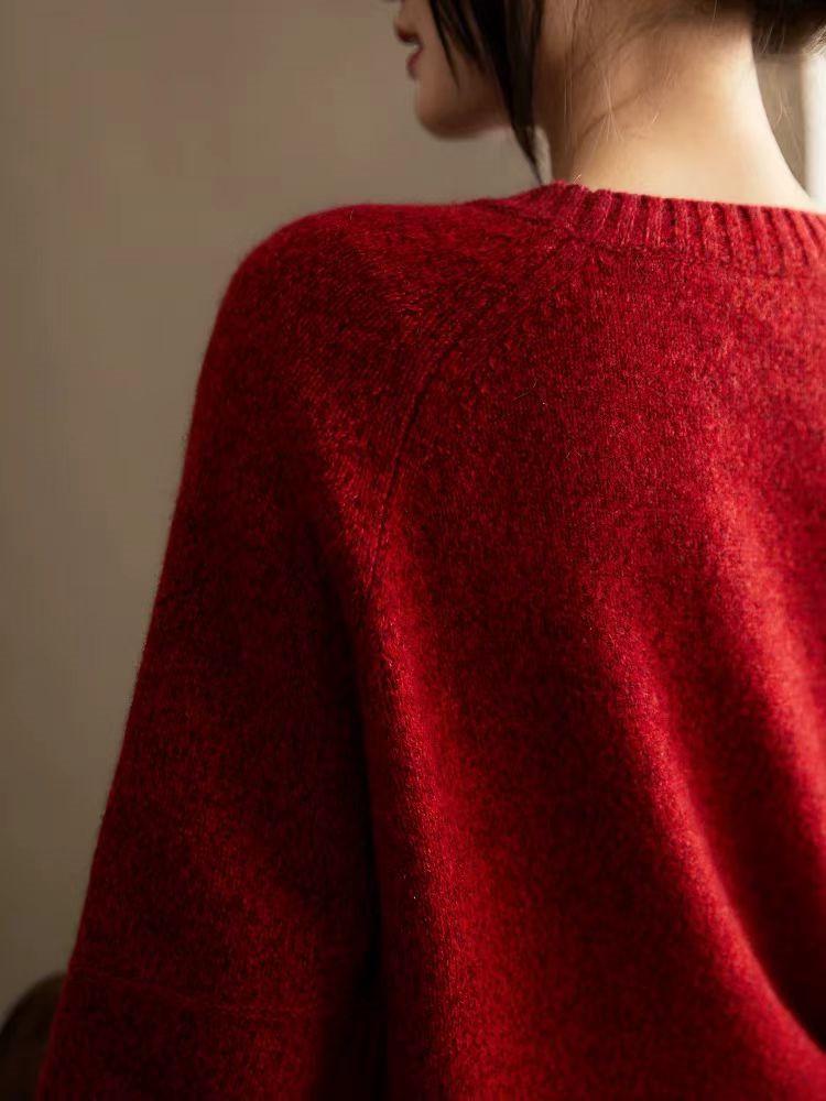 Women's Red Kangsai Ni Cashmere Round Neck Pullover Sweater - Thick, Loose Knit for New Year and Christmas