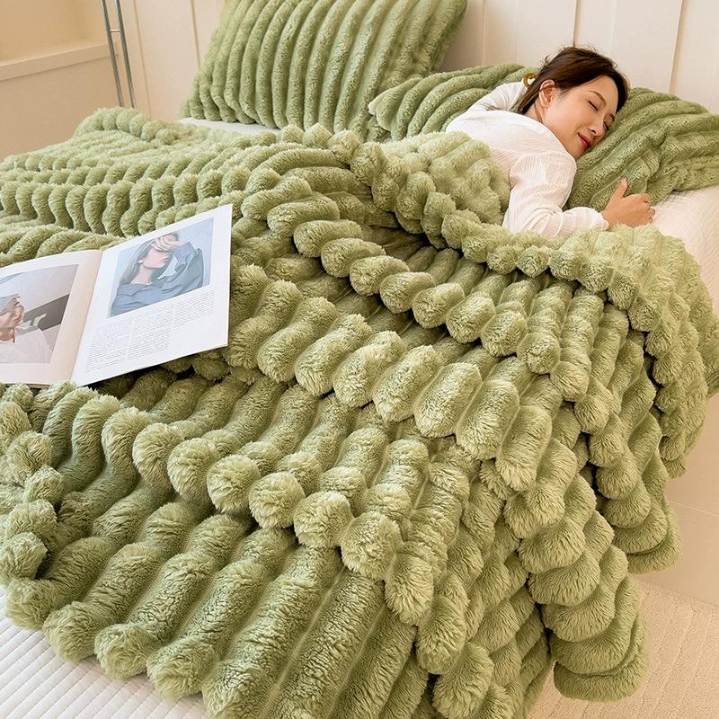 230*200cm Premium Plush Striped Throw Blanket - Ultra-Soft, Warm & Cozy for Sofa, Bed, Office, Travel, Hiking, Fishing - Versatile All-Season Gift