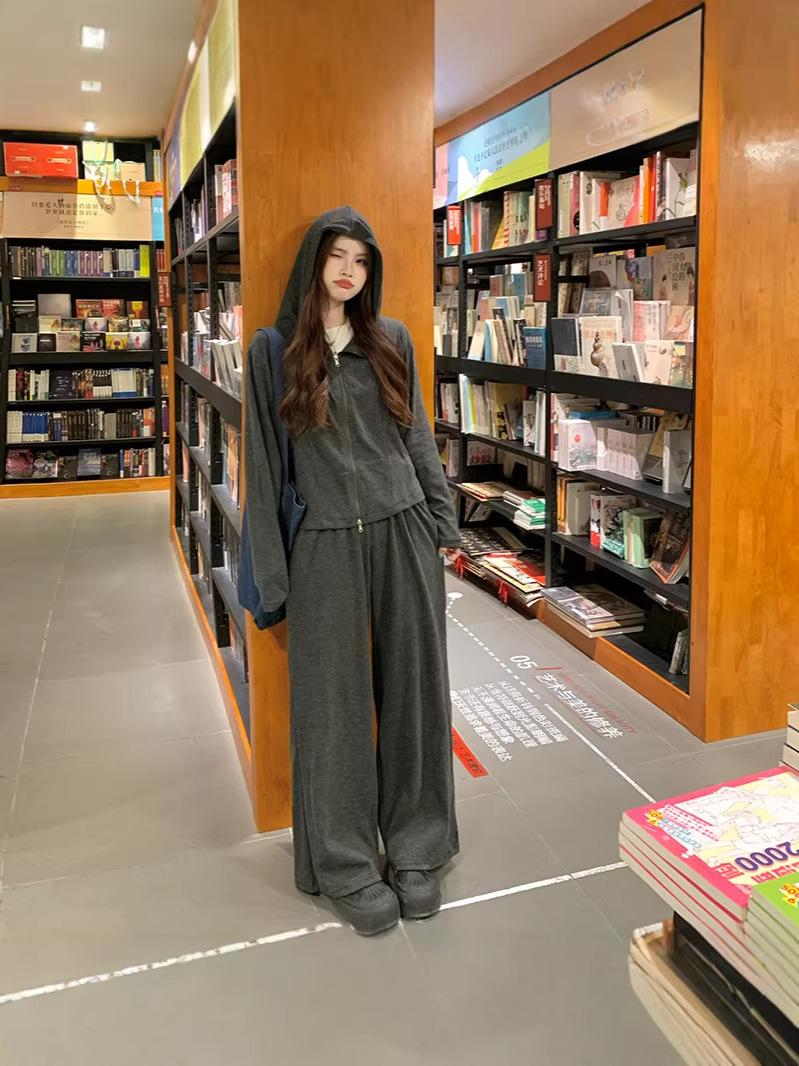 

Plus Size Women s Solid Color Casual Sweatshirt & Loose Two-Piece Set for Spring 2XL сірий колір