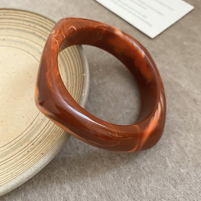 Acrylic Marbled Thin Round Bangle - Retro Minimalist Luxury Bracelet for Women