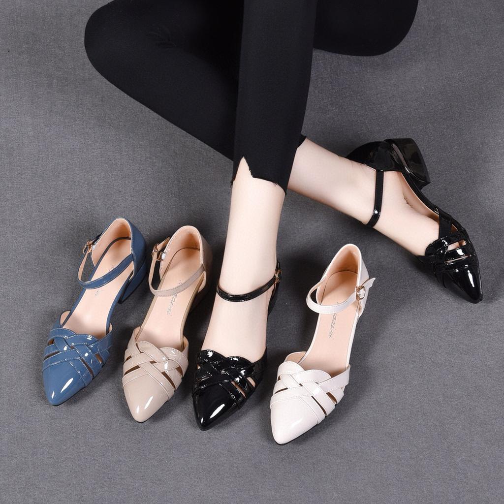 Pointed Sandals Women's 2025 Summer Korean Version Woven One-button Hollow Flat-soled Sandals Cow Patent Leather Low-heeled Women's Sandals