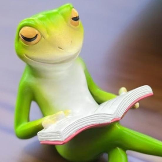 Reading Frog Ornament Synthetic Resin Figurine Leisure Holiday Animal Sculpture Outdoor Indoor Shelves Table Decoration