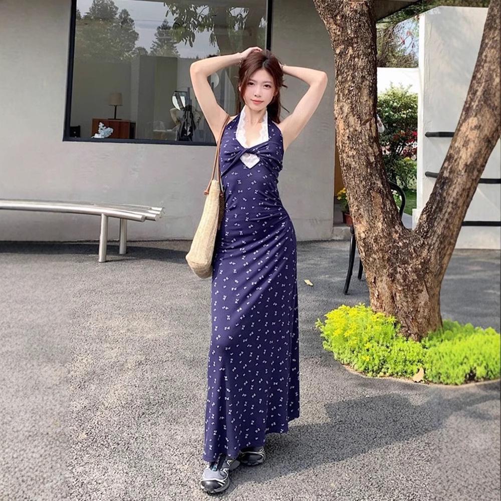 

Women s Summer 2025 French Lace Floral Halter V-Neck Dress - Waist-Defining Vacation Style Large