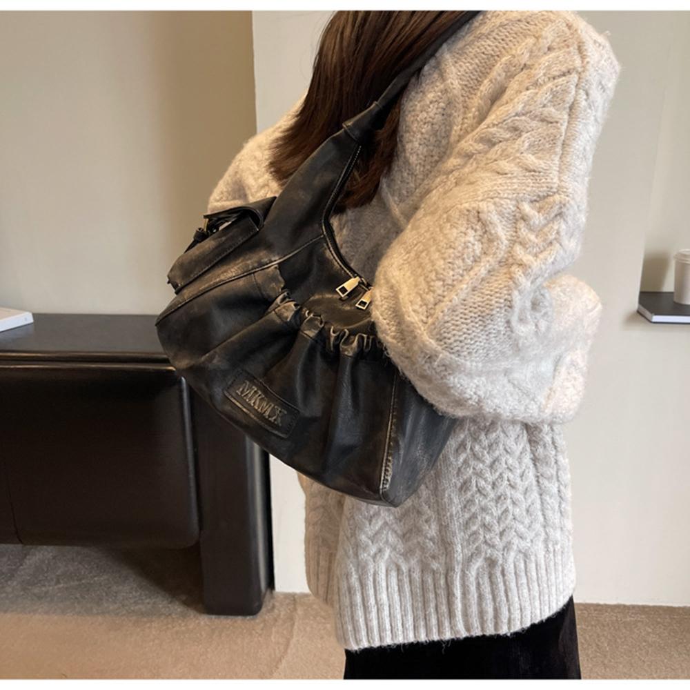 Retro axelväskor i läder för kvinnor 2023 Vinter Vintage underarmsväska Handväskor och plånböcker Senaste mode handväska