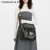 CHARLES&KEITH Ketten-Tote-Bag mit großem Fassungsvermögen, Umhängetasche für Damen, CK2-40671449, Schwarz, Größe L