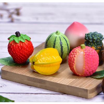Figurines Miniatures Simulated Litchi Strawberry Fruit Micro Landscape Ornaments For Home Decorations Desk Decor Accessories