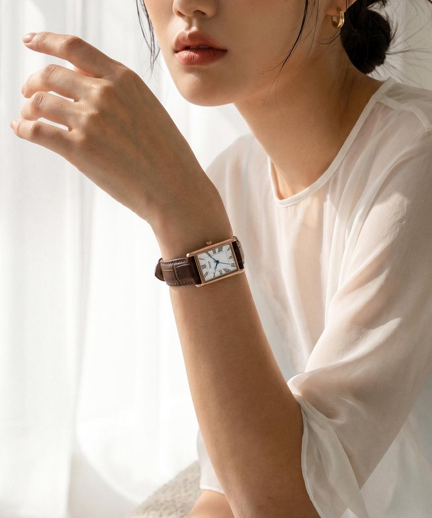 Sialeugo Sg-010S-Rbr Fennel Collection Women'S Leather Wristwatch