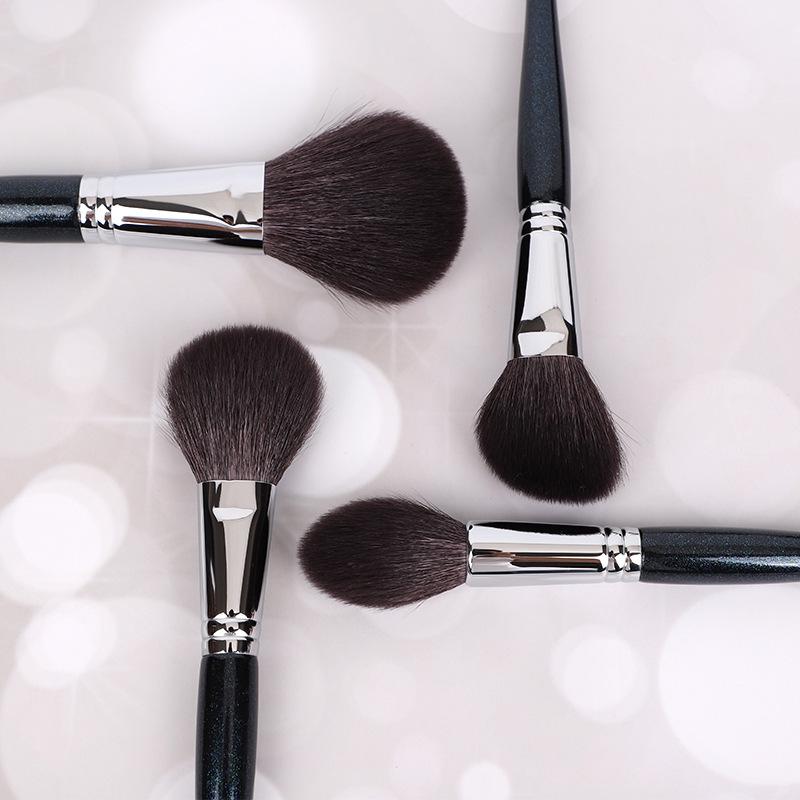 Cangzhou Little Waist Real Wool Makeup Brush Set - Professional Highlight, Eyeshadow, and Eyelash Comb