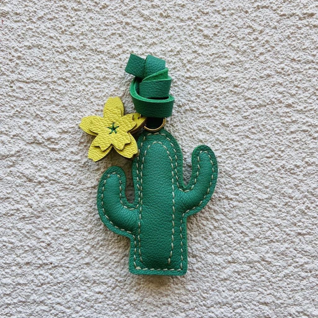 Handmade Leather Bag Pendant Cactus Car Keychain Creative and Refined Gift