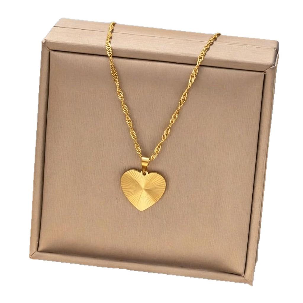 Titanium Steel Engraved Heart and Flower Pendant Necklace, 18K Gold-Plated Celebrity Style Jewelry.