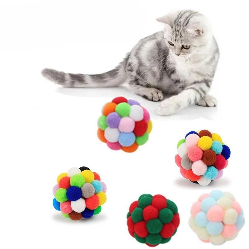 The Plush Sound-making Ball Is A Soft, Fun and Scratch-resistant Plush Ball for Cats To Make Sounds and Enjoy Themselves