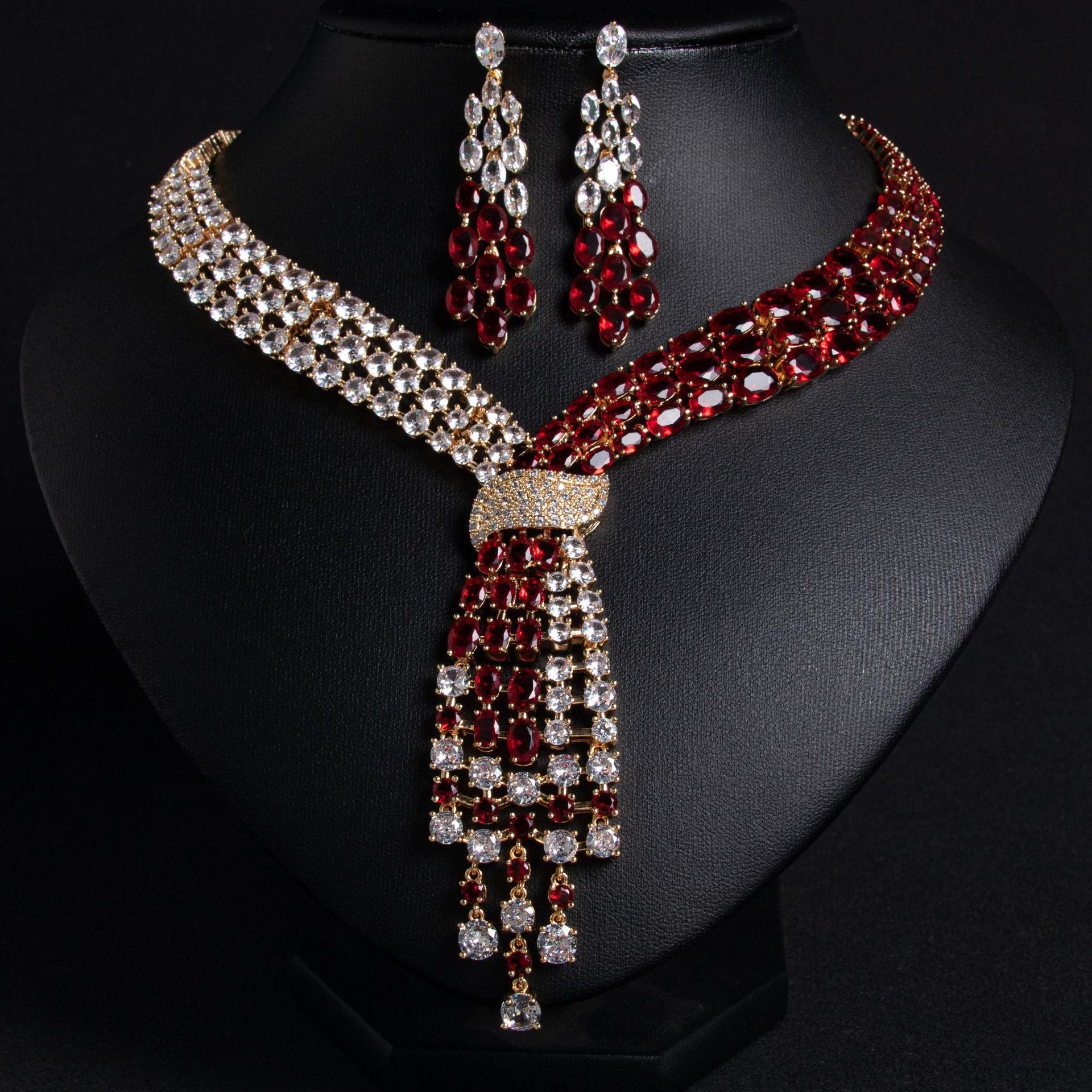 

Элегантный комплект свадебных украшений: Серьги и ожерелье с кисточками из циркона - Роскошный европейский и американский стиль