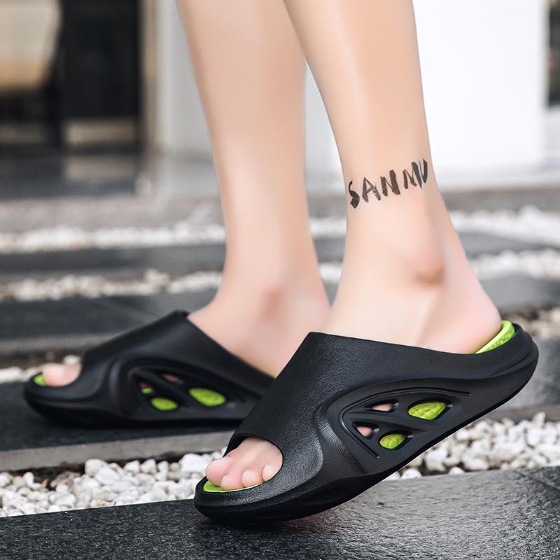 Fashion 2025 Men's Luxury Indoor Slippers Summer New Thick Soled Men's Outdoor Wear Hollowed Out Beach Shoes Lazy Sneakers Cool Slippers