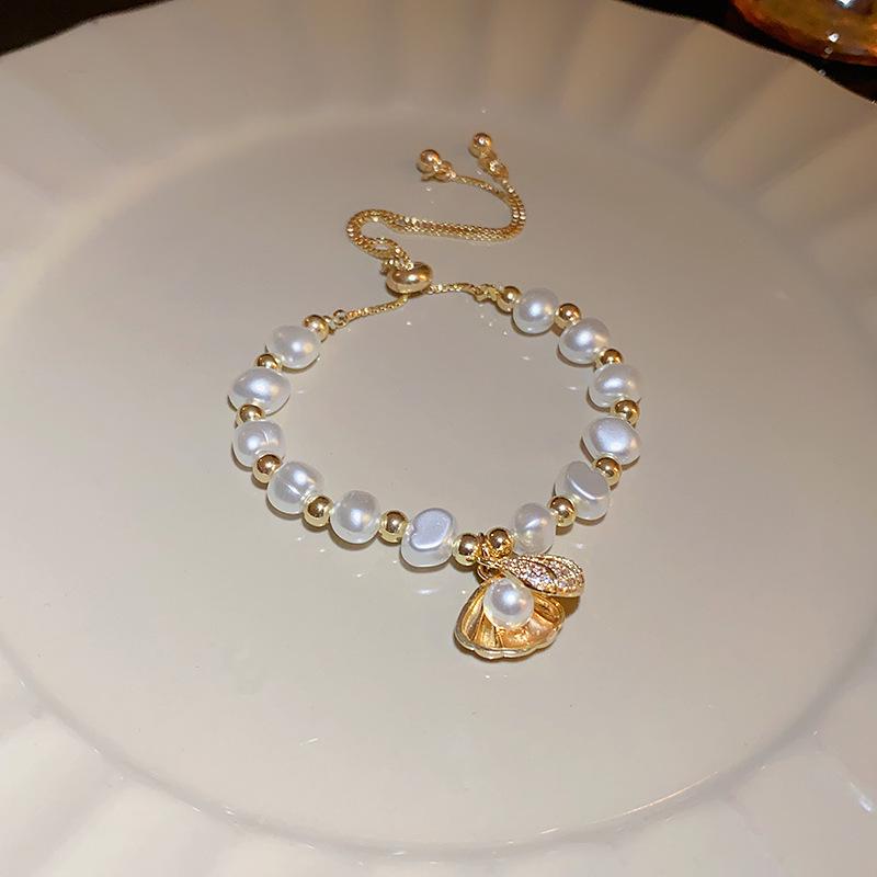 2024 Trendy Freshwater Pearl Bracelet: Simple, Elegant European & American Style Jewelry