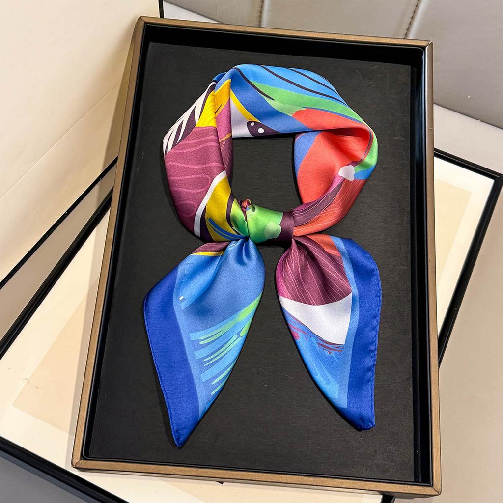 Luxury Design Print Silk Square Scarfs Women Neck Ties Headscarf Suitable All Seasons Fashion Decorate Hijab Female Neckerchief