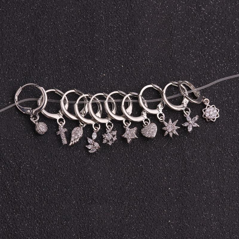 1Pc Simple Sunflower Pendant Cubic Zirconia Ear Tragus Personality Stainless Steel Cartilage Earring Piercing Jewelr