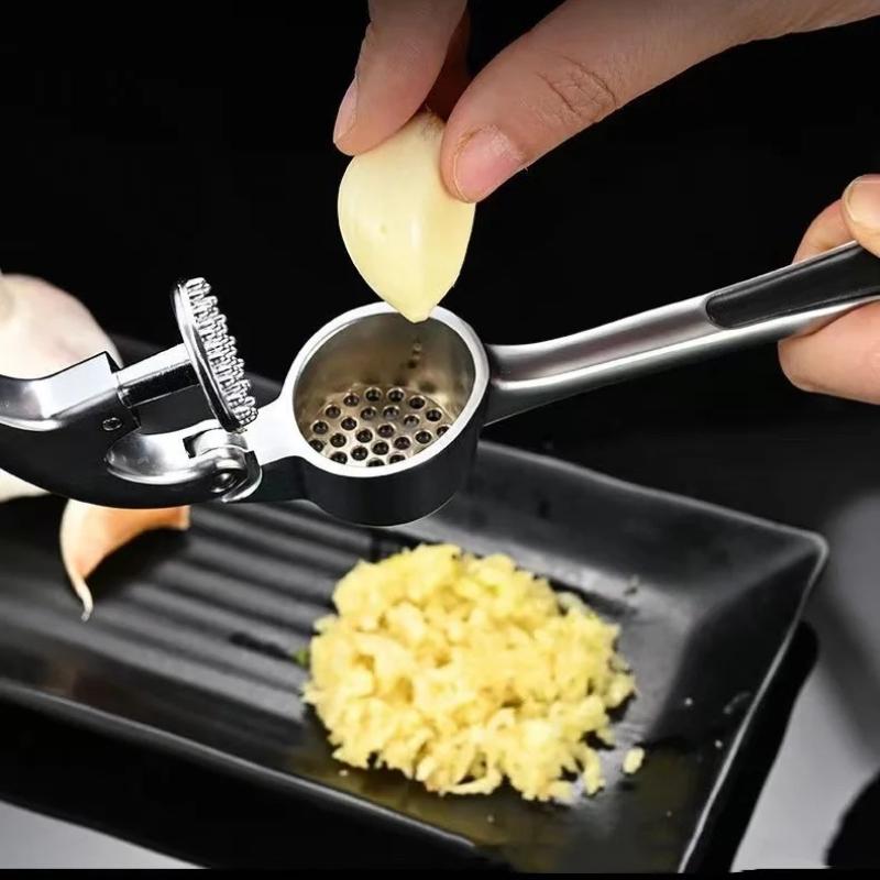 New Garlic Press Easy To Squeeze Clean with Soft Easy Squeeze Ergonomic Handle Zinc Alloy Garlic Mincer Crusher Kitchen Tools