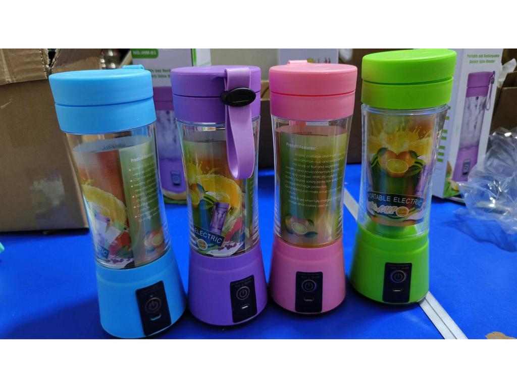 Compact Rechargeable Multi-Blade Juicer Cup