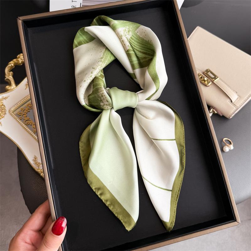 

Роскошный бренд Квадратный шелковый платок с цветочным принтом для женщин Хиджаб Повязки для волос 70 см Шейный платок Женский атласный платок Лента Повязка на голову 70x70cm