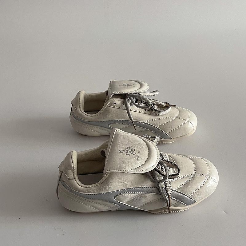 Niche Flip Cover German Training Shoes Women's Spring 2025 New Retro Temperament Versatile Casual Little White Shoes Soft Baseplate Shoes