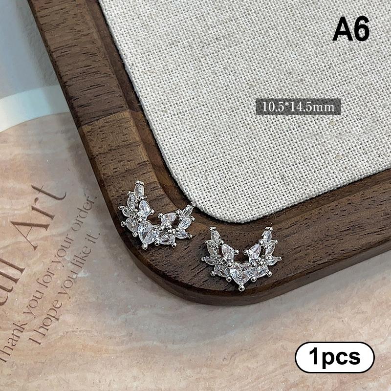 1Pcs Luxury Sparkle Zircon Crescent Shape Pendant Silver Alloy Nail Art  Jewel Decorations Manicure Ornaments