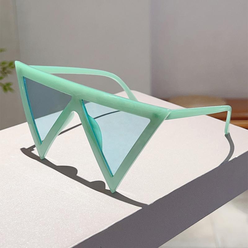 Triangle Shaped Sunglasses New Fashion Candy Color Beach Holiday Shades Trendy Brand Design Cute Decor Sun Glasses