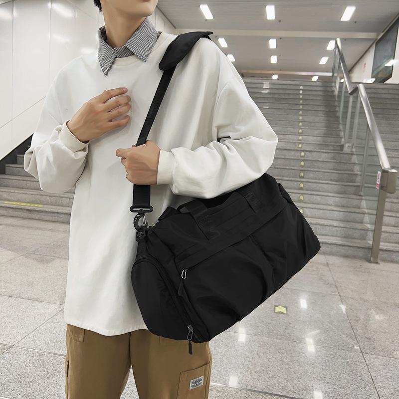 Fashion and Lightweight Travel Fitness Bag New Light and Breathable Dry and Wet Separation Shoulder Oblique Span Handbag