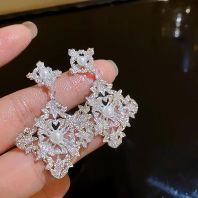 Simple Earrings Niche Geometric Rhombus Design Sense Luxury Banquet Bridal Dress Snowflake Earrings
