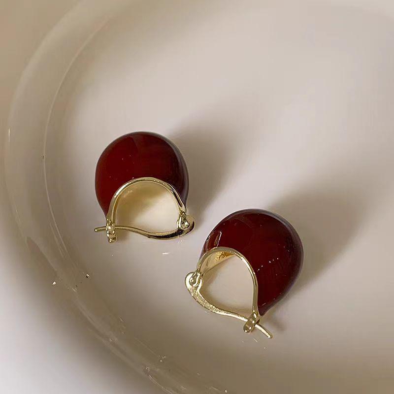 Maillard 2025 Trendy Coffee-Colored Round Earrings: High-End, Retro, Niche Ear Clips for Women