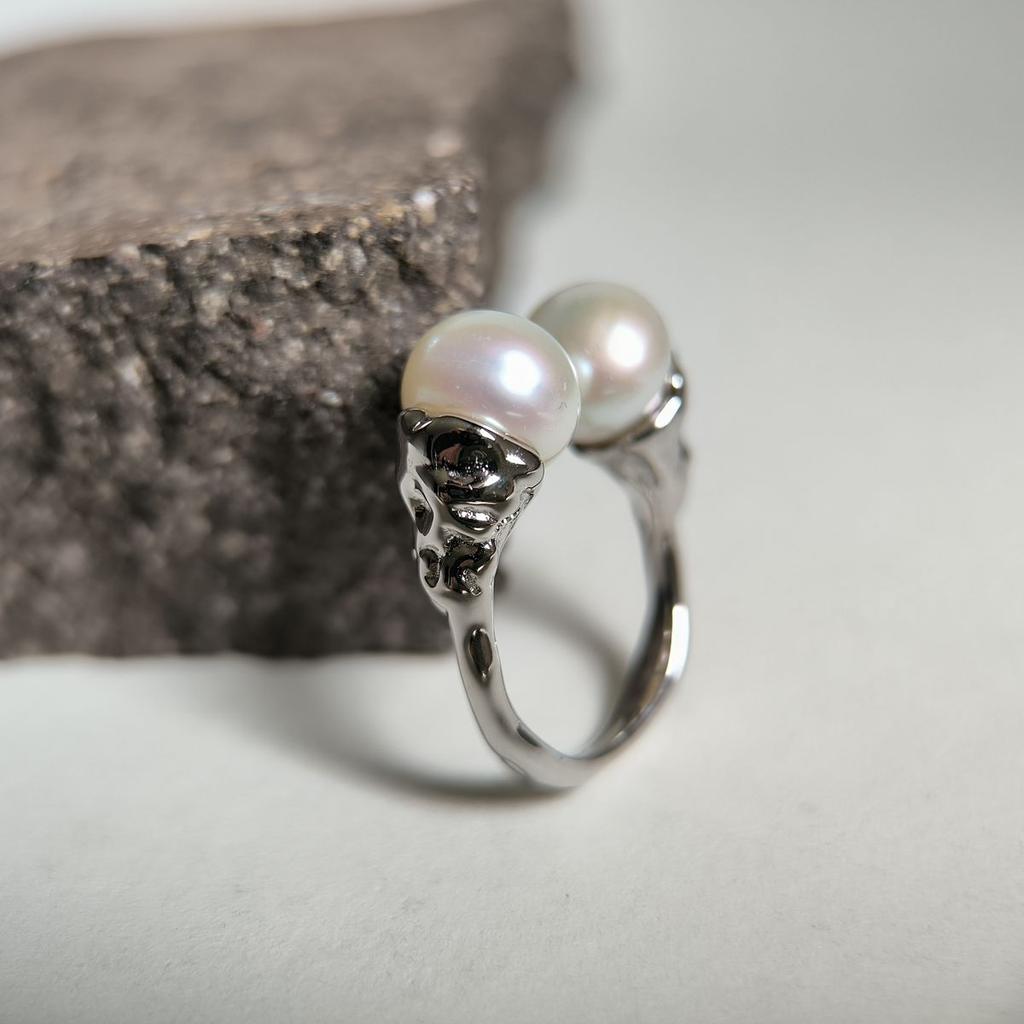 Silver Ring with Natural Baroque Pearl, Item Weight 8.94 G (2185116)