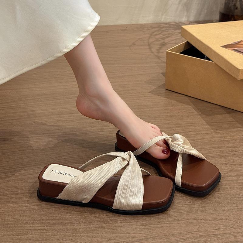 Retro cross belt simple open-toed sandals women's summer new low-heeled square head wear comfortable one-word slippers