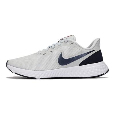 Revolution 5 Platino Puro Blu Tuono Scarpe da Ginnastica da Uomo Grigio Rosso Cile Bianco BQ3204-018