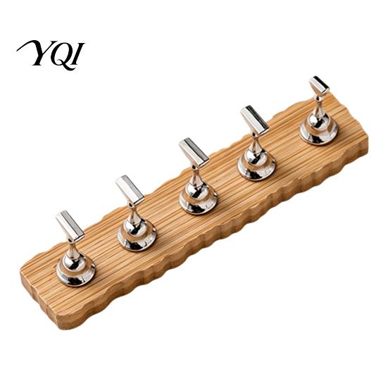 Magnetic Nail Art Stand Practice with Wooden Base, Press-on Holder Bas for Painting Nails, False Display Home Salon Manicure