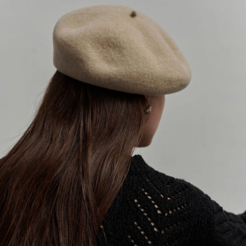 LALA Wool Beret Baker Hat (Wool Gloves and Pouch Included)