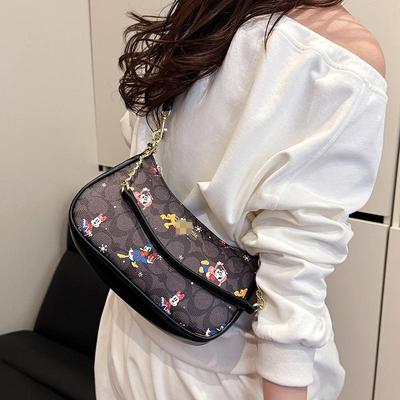 C Family Retro Cherry Print Underarm Bag: European & American High-End Light Luxury Fashion Handbag