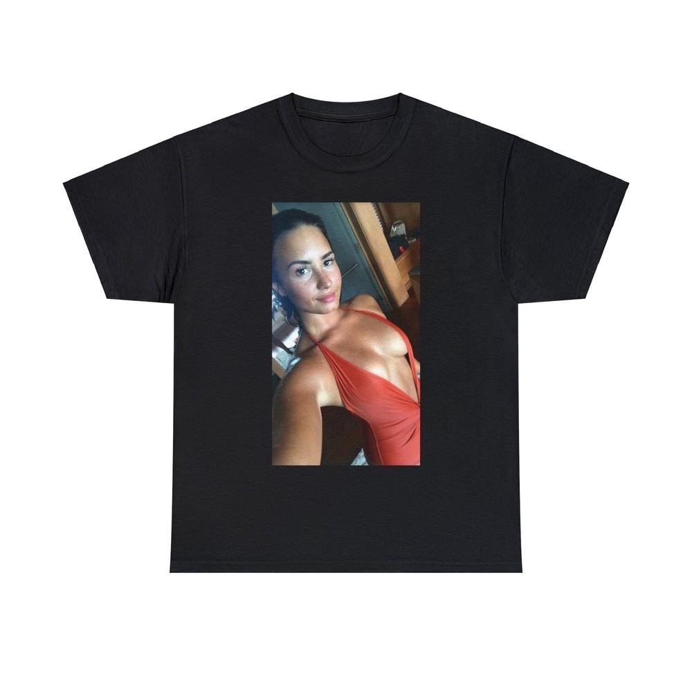 

Demi Lovato Tee Shirt XL