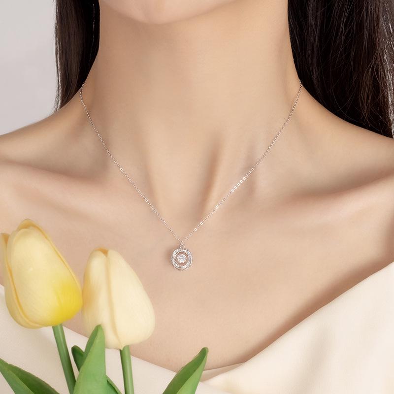 925 Silber Damen Tanzendes Herz Anhänger Halskette - Leichter Luxus Runde Schlüsselbeinkette, Weihnachtsgeschenk