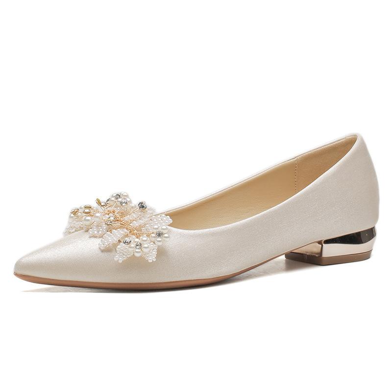 211-2 Pointed Flat Shoes Women's 2025 New Low-heeled Wedding Shoes, Shallow Mouth Is Not Tired, Thick Heel French Pearl Single Shoes