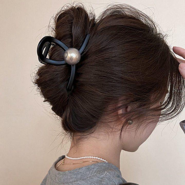 Elegant Large Hair Claw Clip for Thick Hair - High-End Korean Updo Shark Clip