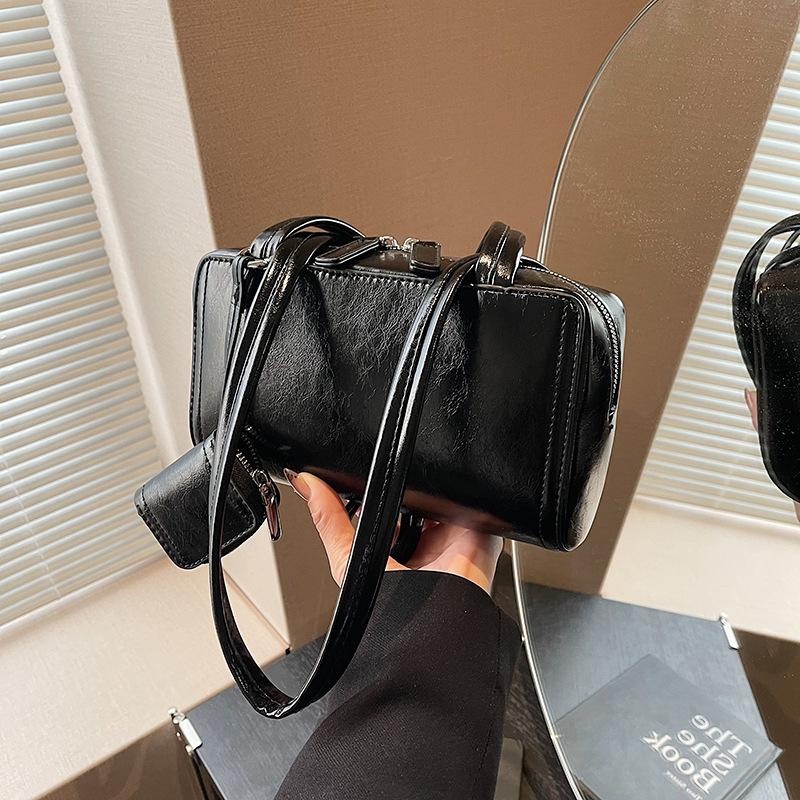 

Новая ретро мода под мышкой простая сумочка осень и зима универсальная сумка-подушка на плечо нишевая женская сумка чёрный