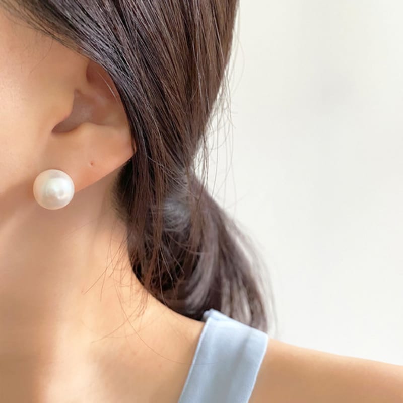 Taupe 14K gold pearl earrings