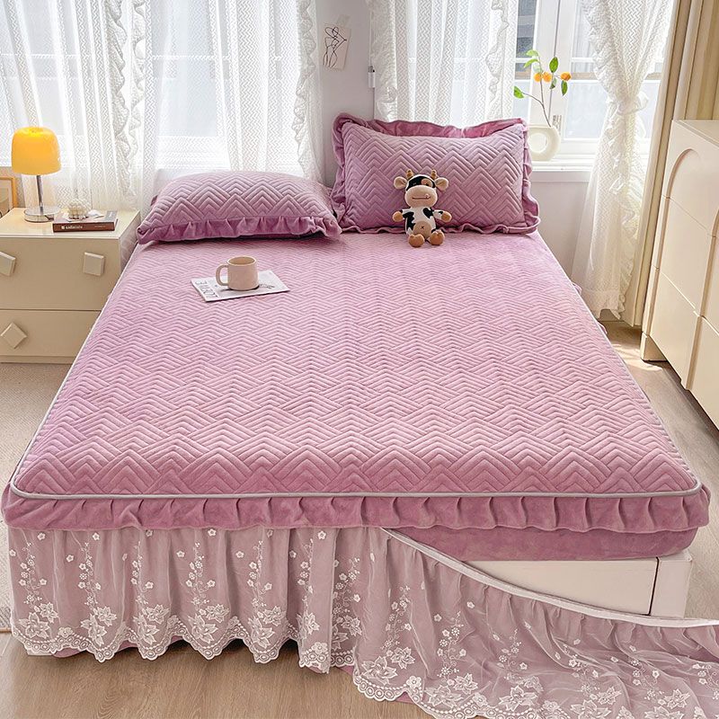 Warm Peach Velvet Clip Skirt Three-Piece Princess Style Lace Bedspread Thickened Short Plush Anti-Slip Mattress Protector Dream Bedding Set