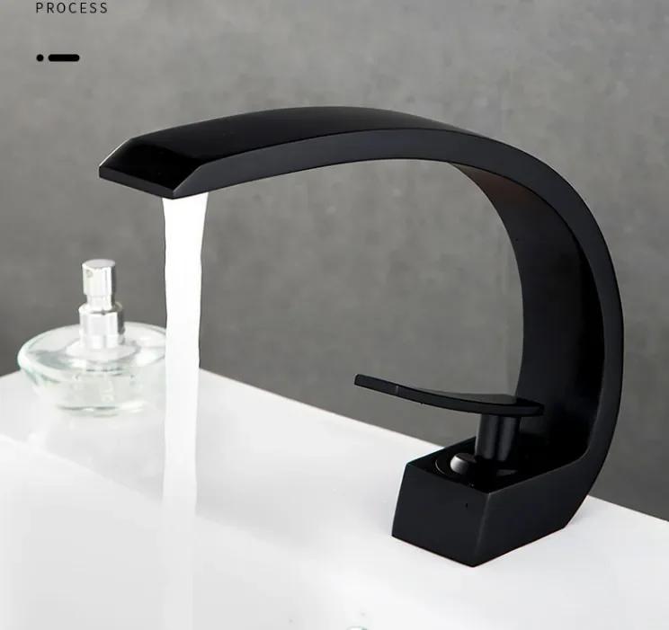 Retro Black Bathroom Faucet - Single Handle Vintage Basin Mixer, Hot/Cold Wash Tap