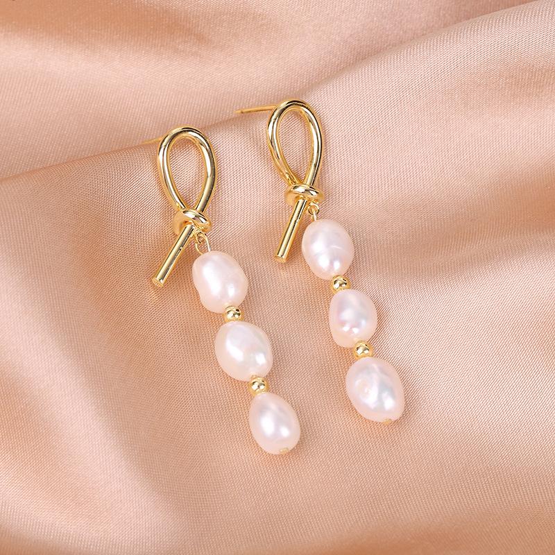 Baroque natural freshwater pearl earrings personalized design knotted irregular pearl stud earrings European and American style