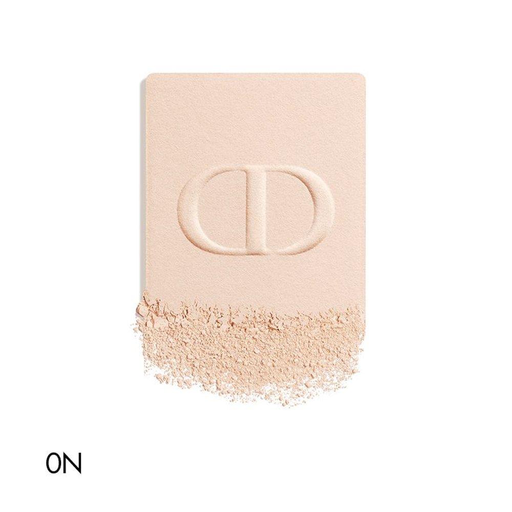 Forever Compact Natural Velvet