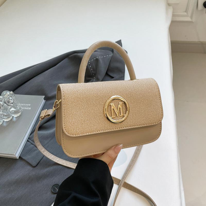 

This year s popular small bag women s spring 2025 new fashion retro messenger bag Internet celebrity handbag female Internet celebrity versatile хаки
