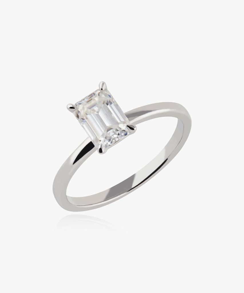 Helene Jewelry Silver 925 1-Carat Emerald Cut Moissanite Miss Ring (Type D)