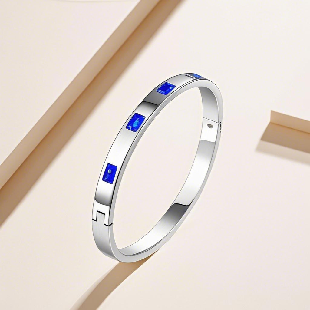 Simple Women s High-end Jewelry Great Wall Four-leaf Clover Bracelet One Size(16-22CM)